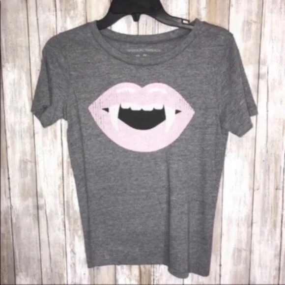 NWT Grayson Threads Vampire Fangs Tee - Picture 2 of 5